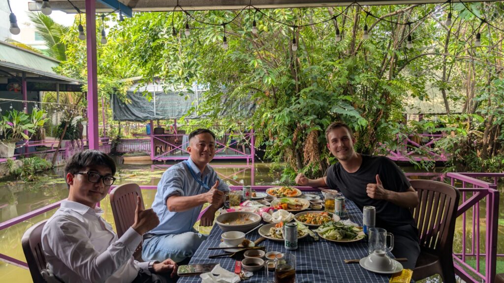 dinner in vietnam